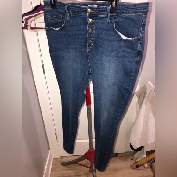 Ava&Viv 20w high rise button up jeans skinny leg - Picture 1 of 6